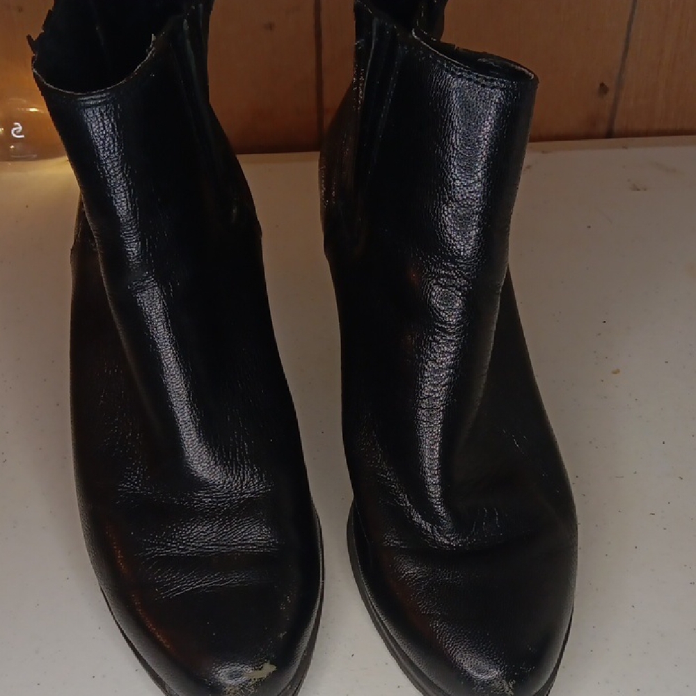 Ellen Tracy Womens Dark Leather Ankle Boots